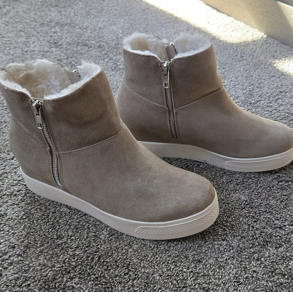 Steve Madden Wanda Wedge Sneaker NWOB size 9.5 - Picture 4 of 9